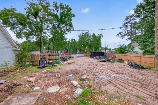 $4,800 | 30207 East Geneva Drive, Spring, TX 77386