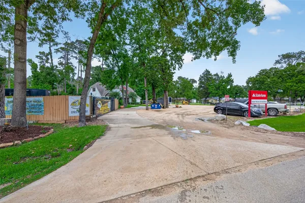 $4,800 | 30207 East Geneva Drive, Spring, TX 77386