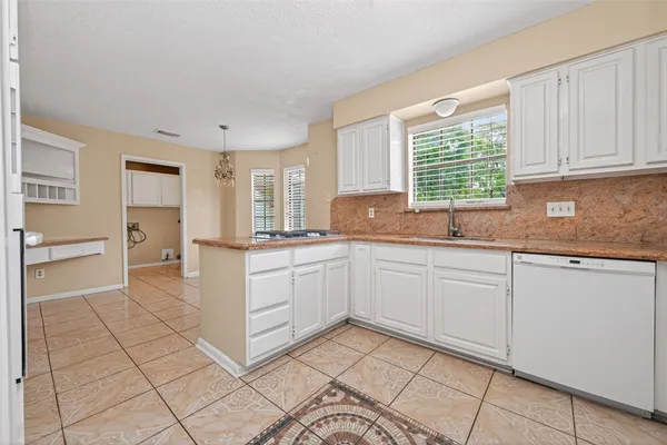 $4,800 | 30207 East Geneva Drive, Spring, TX 77386