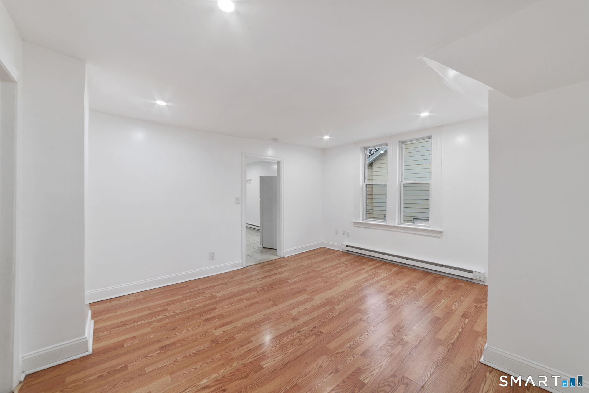 23 James Street Waterbury, CT 06708 - Photo 3 of 38