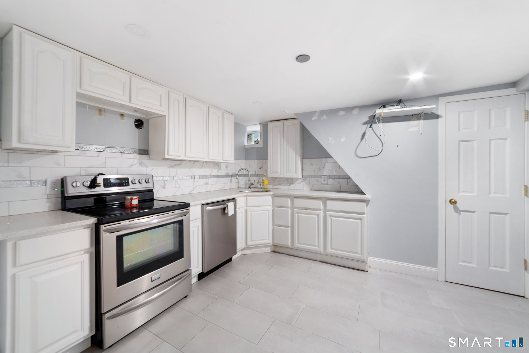 23 James Street Waterbury, CT 06708 - Photo 34 of 38