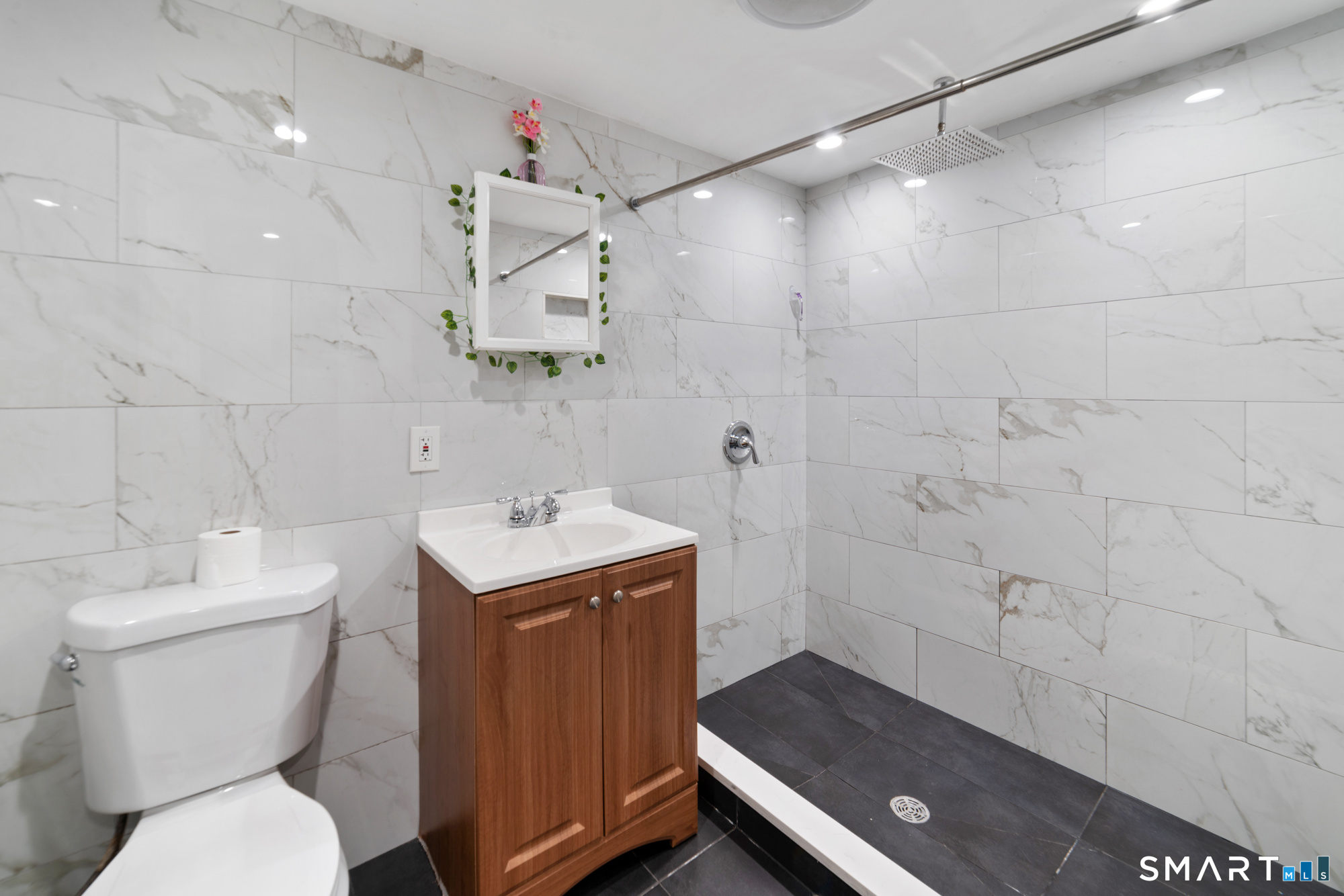 23 James Street Waterbury, CT 06708 - Photo 35 of 38