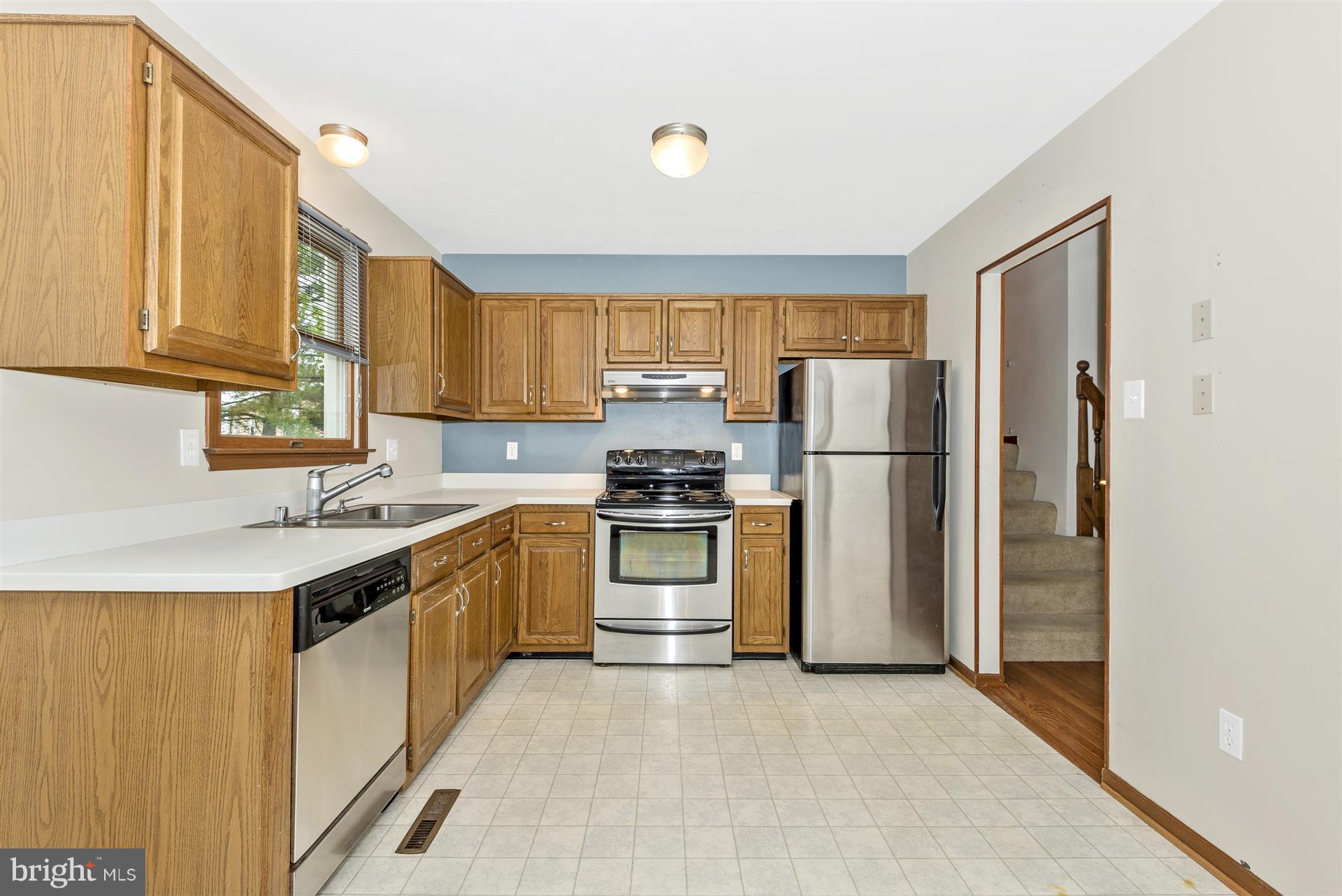 2 West Road Mount Airy, MD 21771 - Photo 5 of 28 Dining Room and Kitchen