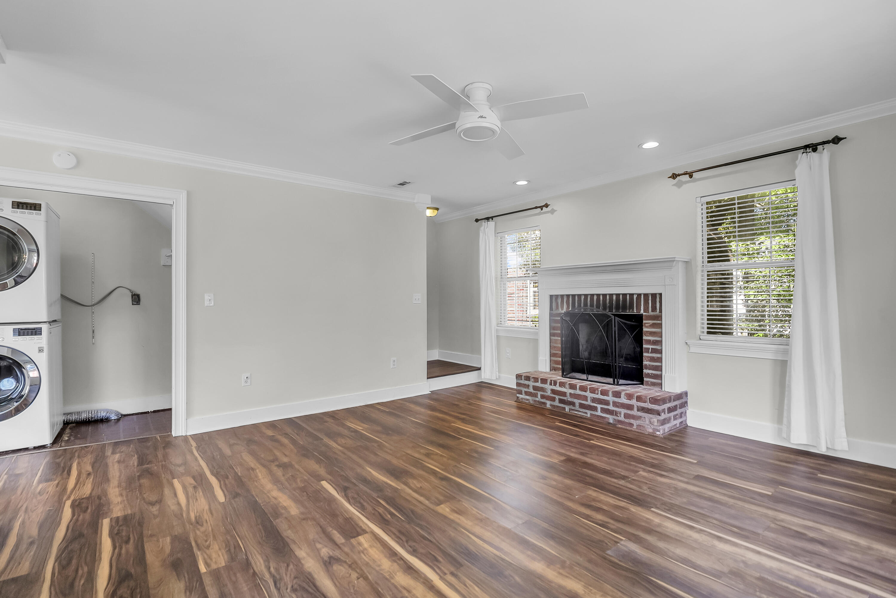 45 Colleton Drive Charleston, SC 29407 - Photo 21 of 38 Fireplace/Living Room