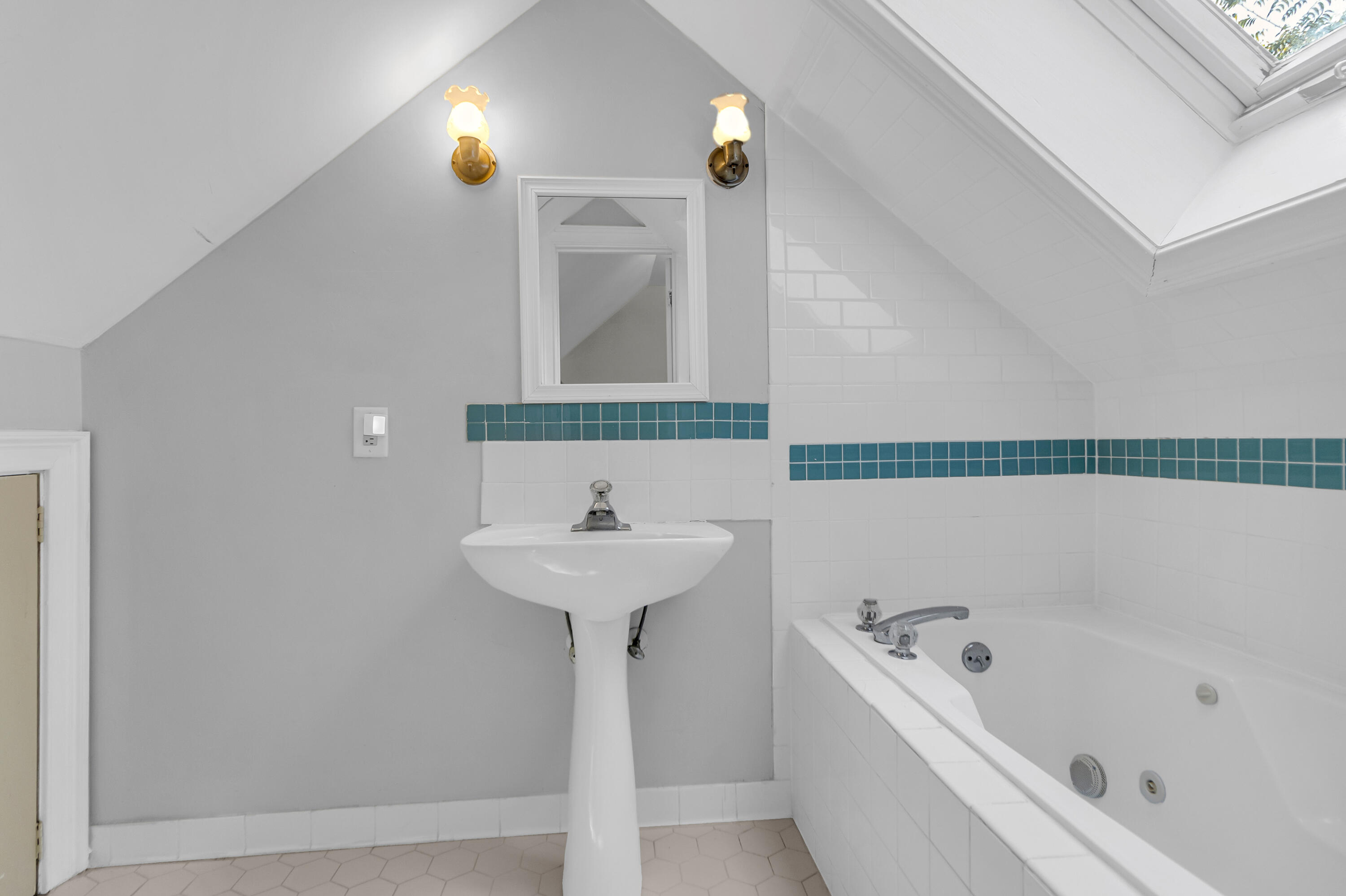 45 Colleton Drive Charleston, SC 29407 - Photo 24 of 38 Bathroom