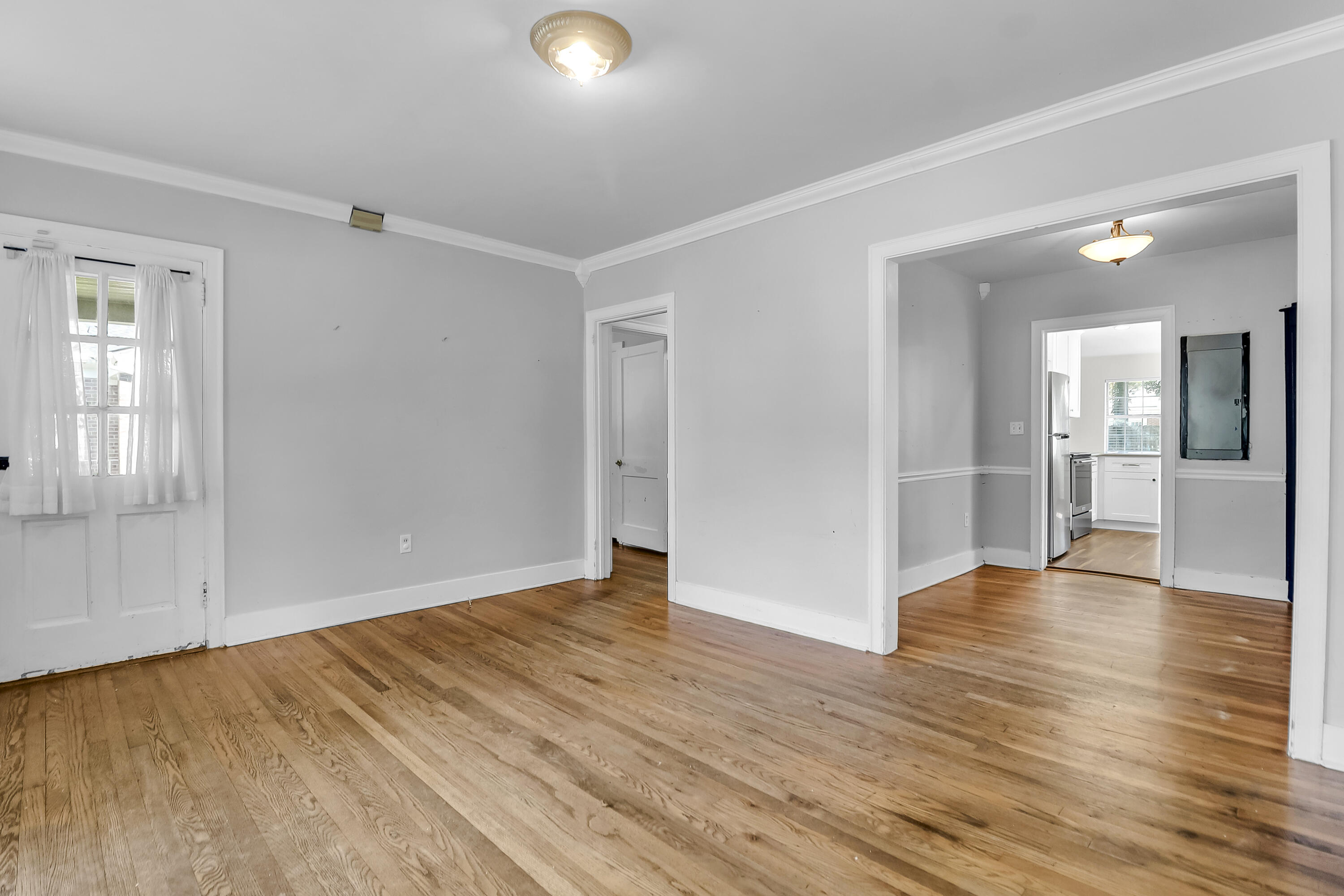 45 Colleton Drive Charleston, SC 29407 - Photo 8 of 38 Front/Living Room