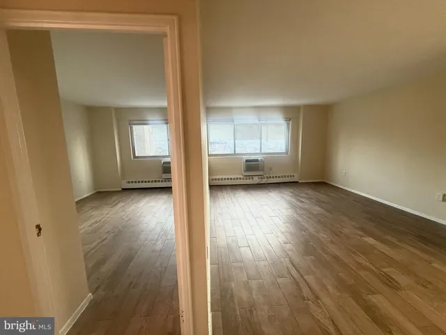 $1,600 | 2101-17 Chestnut Street, Unit 1711, Philadelphia, PA 19103