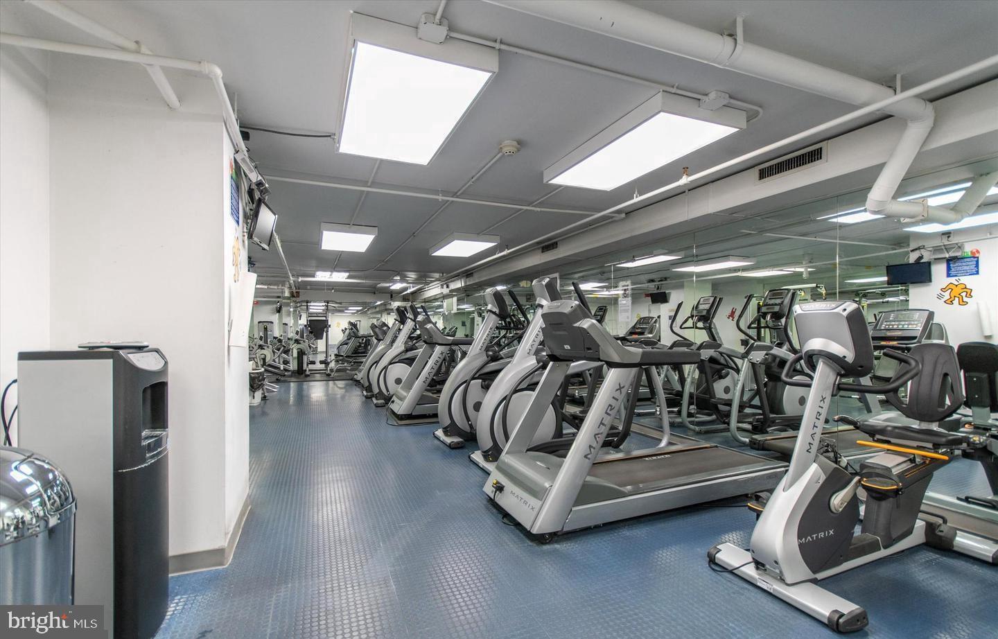 2101-17 Chestnut Street, Unit 1711 Philadelphia, PA 19103 - Photo 20 of 21