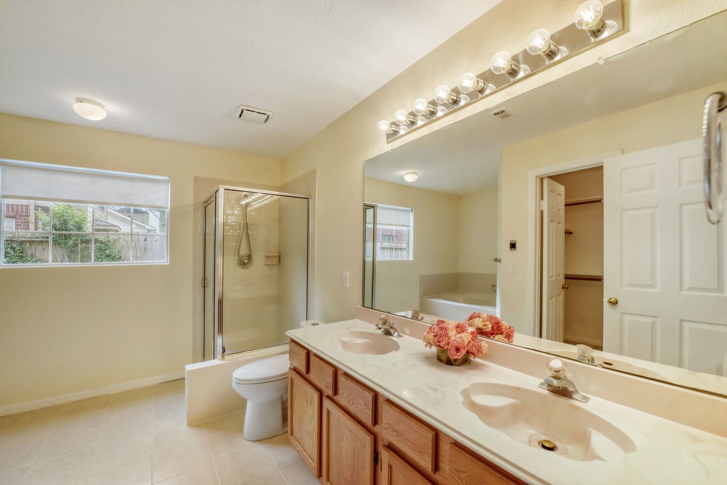 3514 Appalachian Trail Houston, TX 77345 - Photo 10 of 14 Primary Bathroom
Primary Bathroom
separate walk-in shower and tub