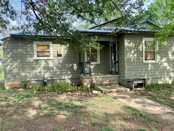 $1,600 | 1805 Garfield Street, Bastrop, TX 78602