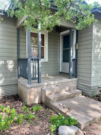 $1,600 | 1805 Garfield Street, Bastrop, TX 78602