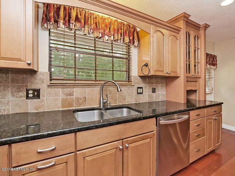 7691 Hunters Grove Road Jacksonville, FL 32256 - Photo 6 of 42 Granite Counters