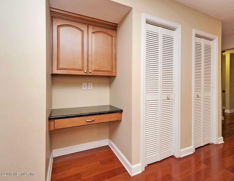 7691 Hunters Grove Road Jacksonville, FL 32256 - Photo 9 of 42 Desk & Pantry Closets