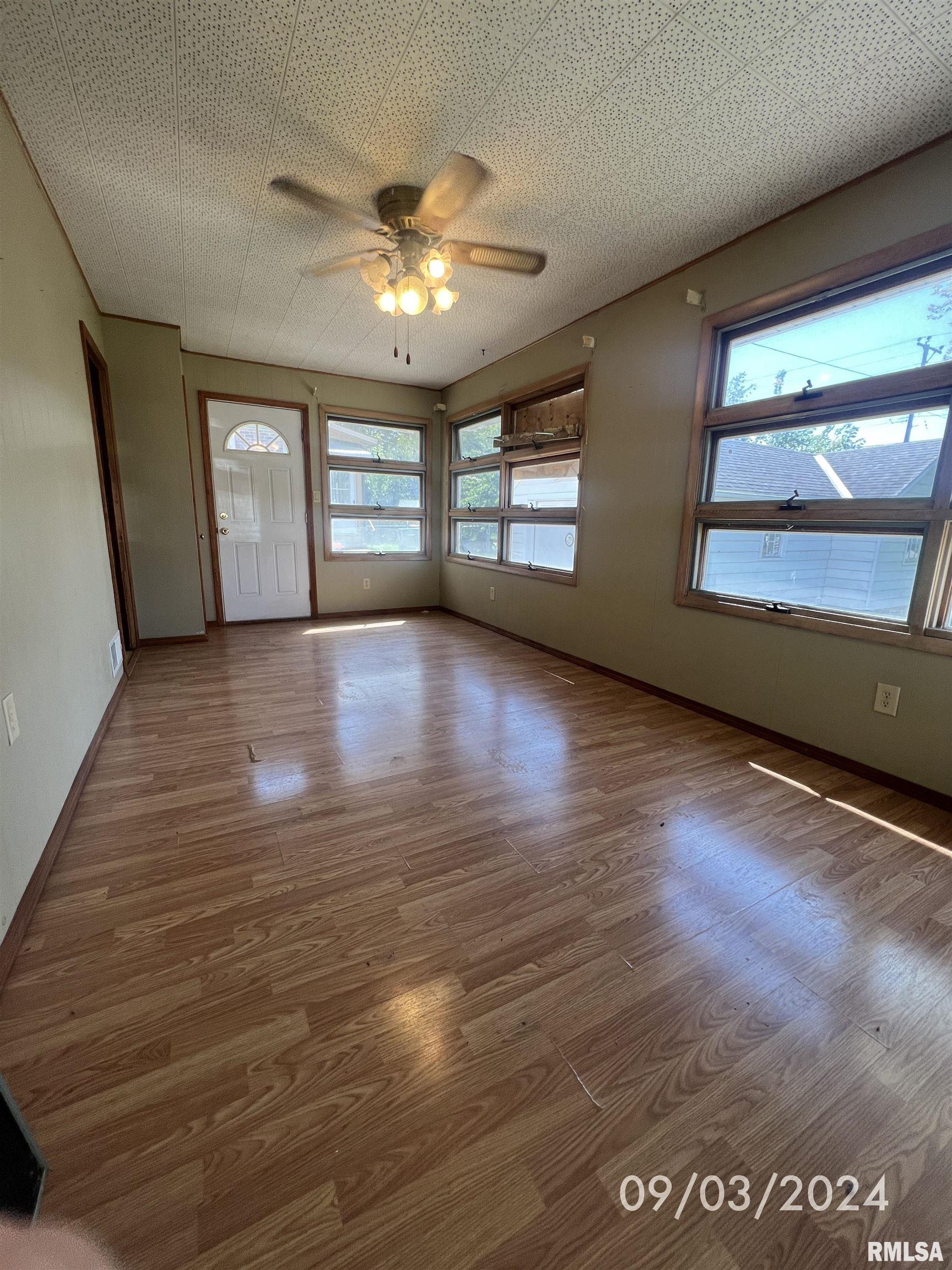 1838 Spring Street Quincy, IL 62301 - Photo 9 of 22