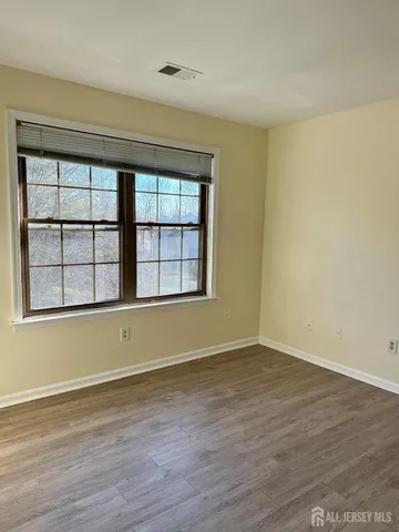 $2,600 | 809 Woodhaven Drive, Edison, NJ 08817