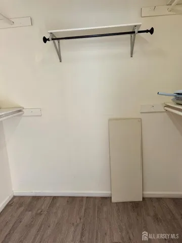 $2,600 | 809 Woodhaven Drive, Edison, NJ 08817