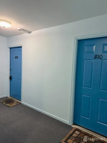 $2,600 | 809 Woodhaven Drive, Edison, NJ 08817