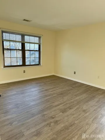 $2,600 | 809 Woodhaven Drive, Edison, NJ 08817