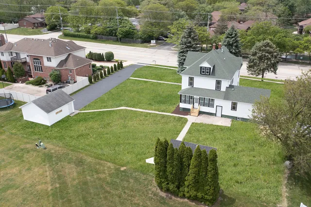 $648,000 | 18445 Kedzie Avenue, Homewood, IL 60430