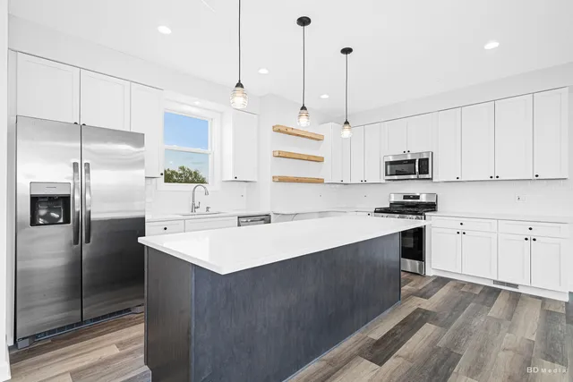 $648,000 | 18445 Kedzie Avenue, Homewood, IL 60430