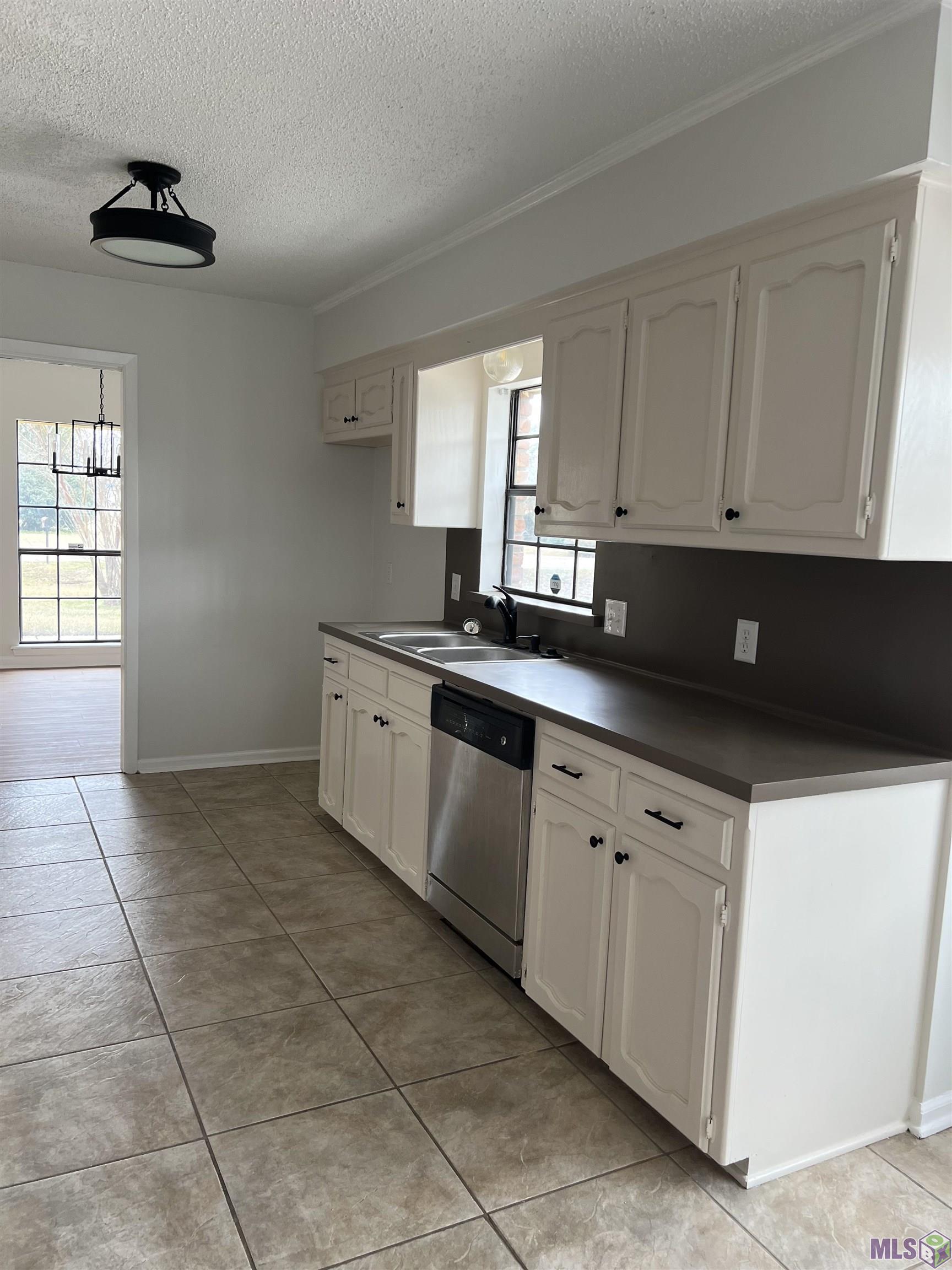 1342 Barkley Drive Baton Rouge, LA 70810 - Photo 5 of 27