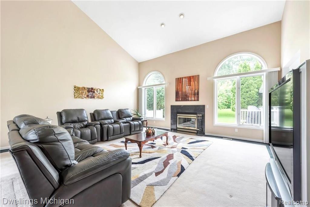 1037 South Adams Road Rochester Hills, MI 48309 - Photo 10 of 67