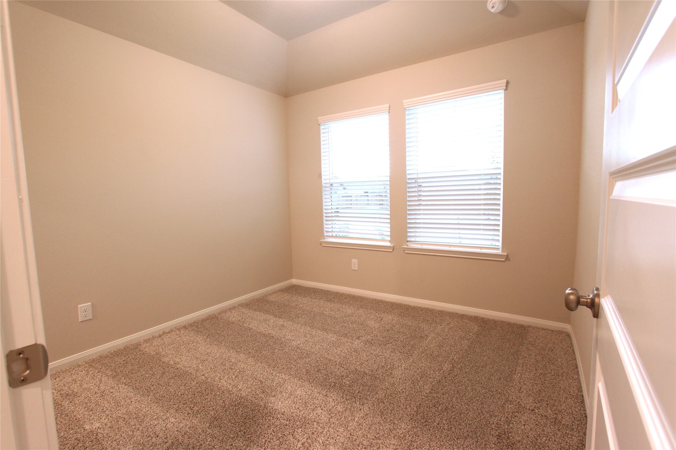 906 Pismo Lane Rosharon, TX 77583 - Photo 2 of 15 a view of a room with a window