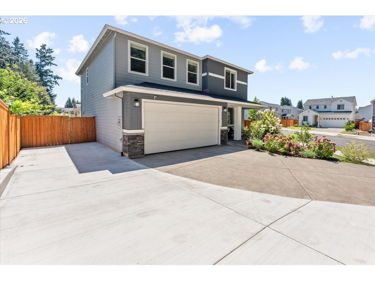 1210 North Sycamore Street Canby, OR 97013 - Photo 3 of 45