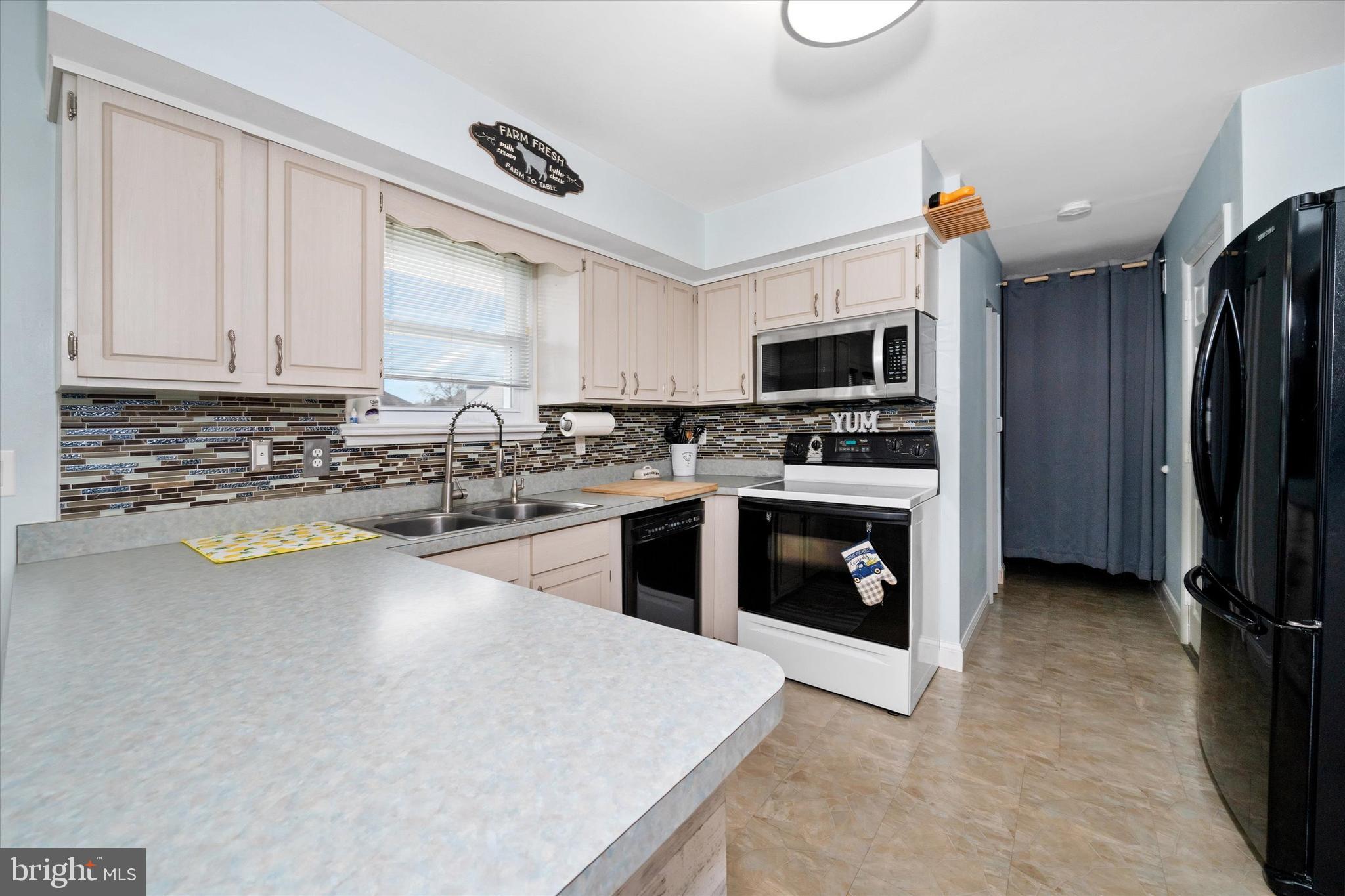 40 Shady Drive East Newark, DE 19713 - Photo 25 of 33 Kitchen 1