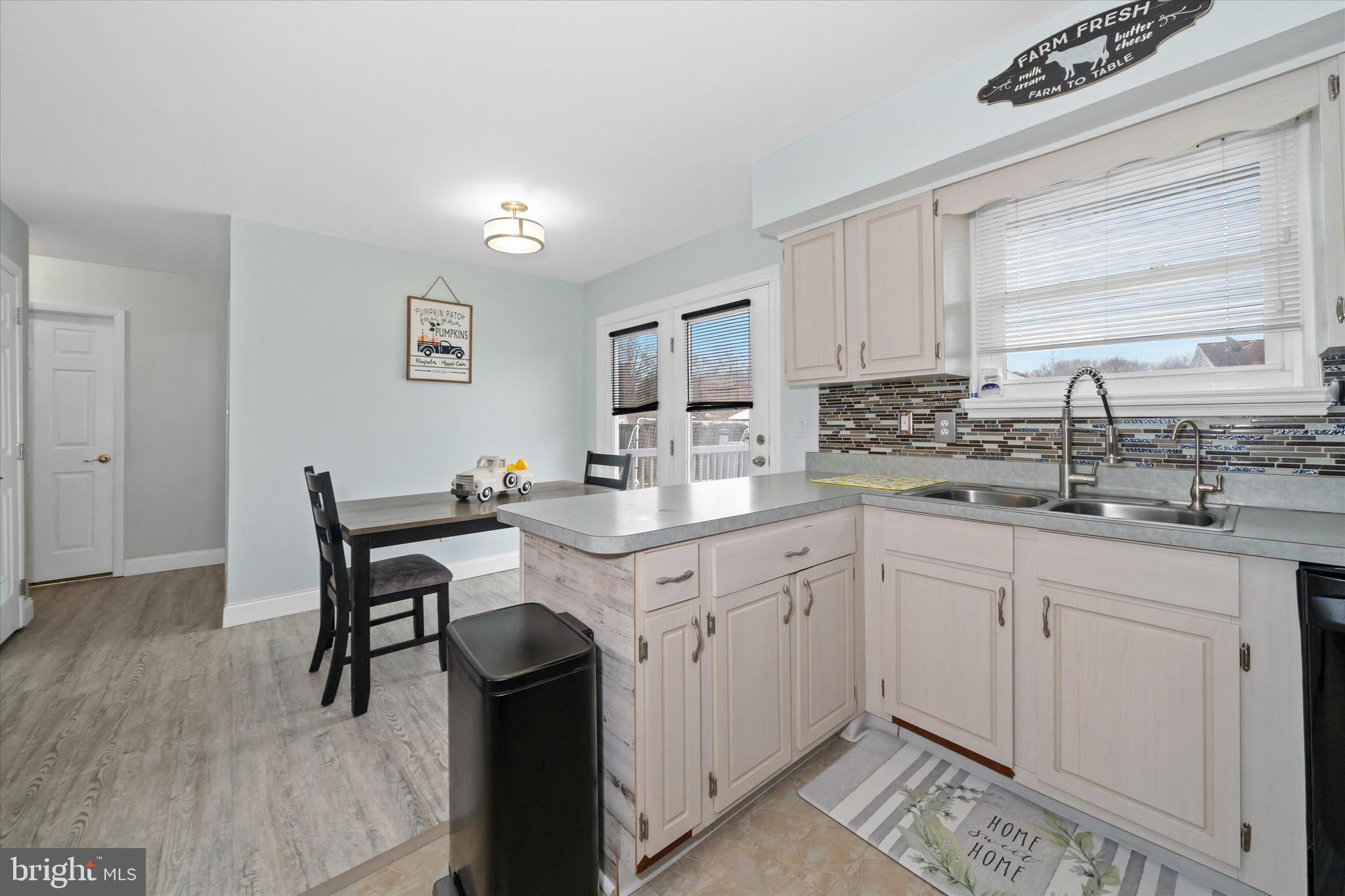 40 Shady Drive East Newark, DE 19713 - Photo 27 of 33 Kitchen 3