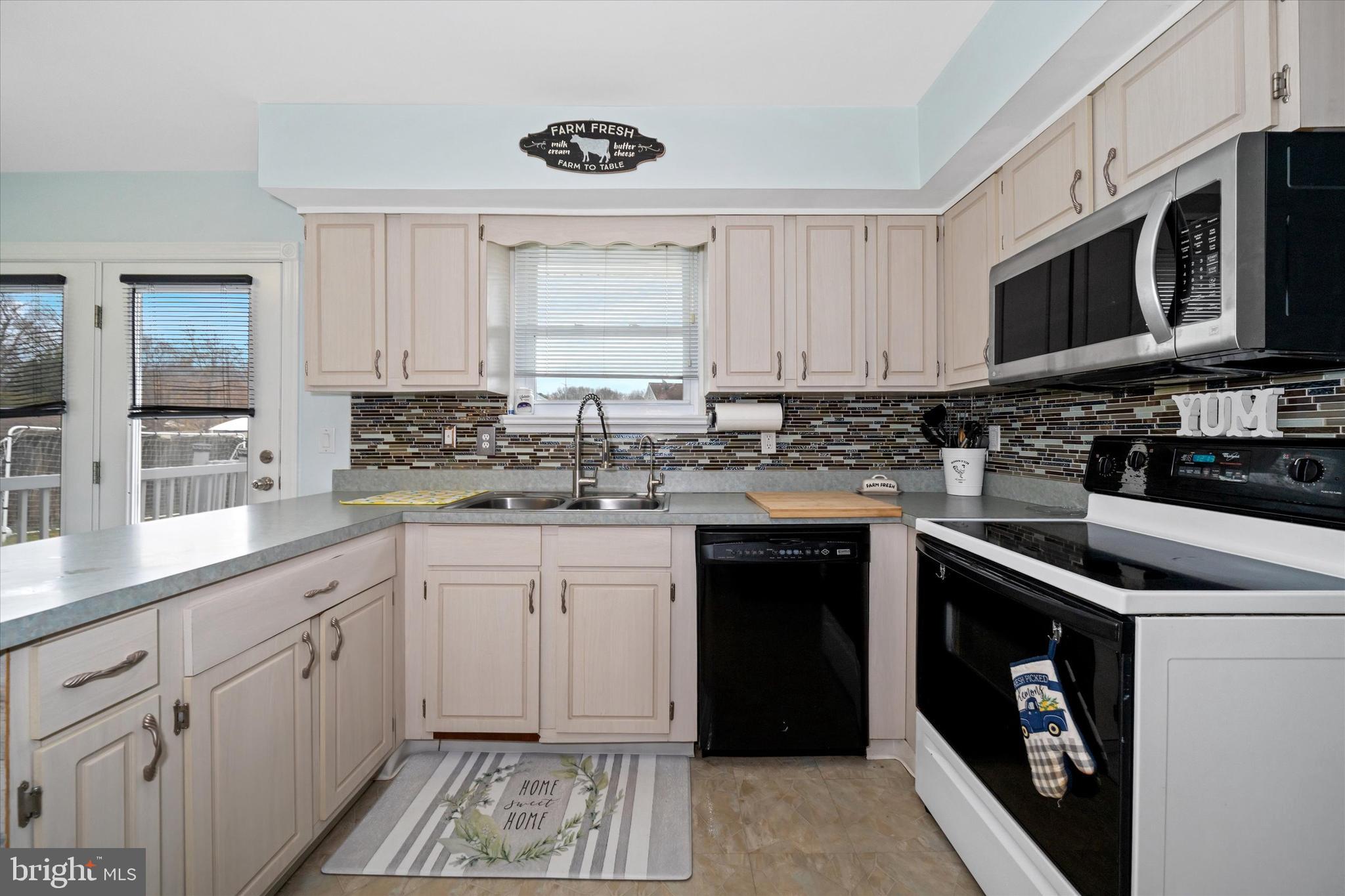 40 Shady Drive East Newark, DE 19713 - Photo 28 of 33 Kitchen 4