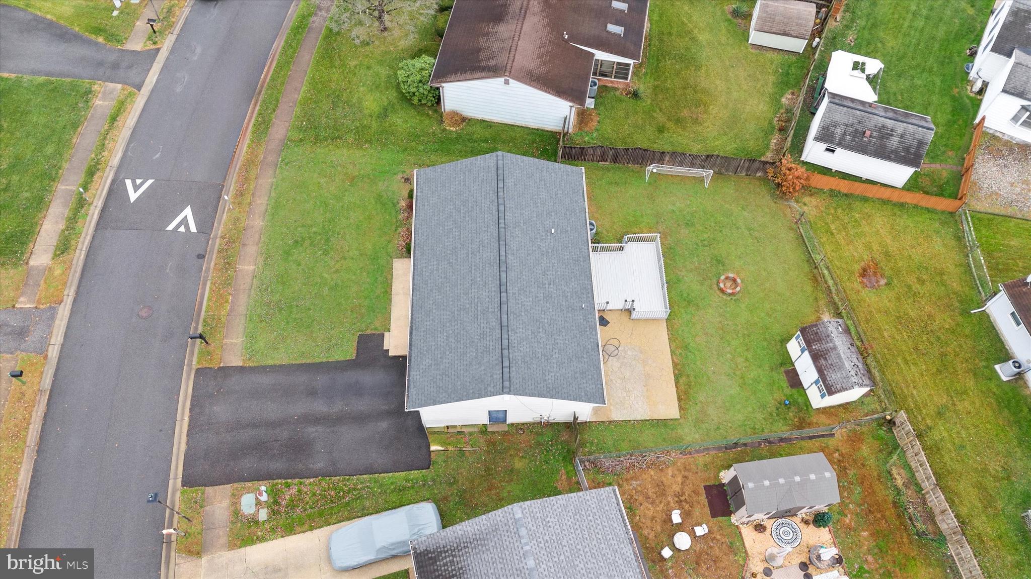 40 Shady Drive East Newark, DE 19713 - Photo 32 of 33 Side Aerial View of Property