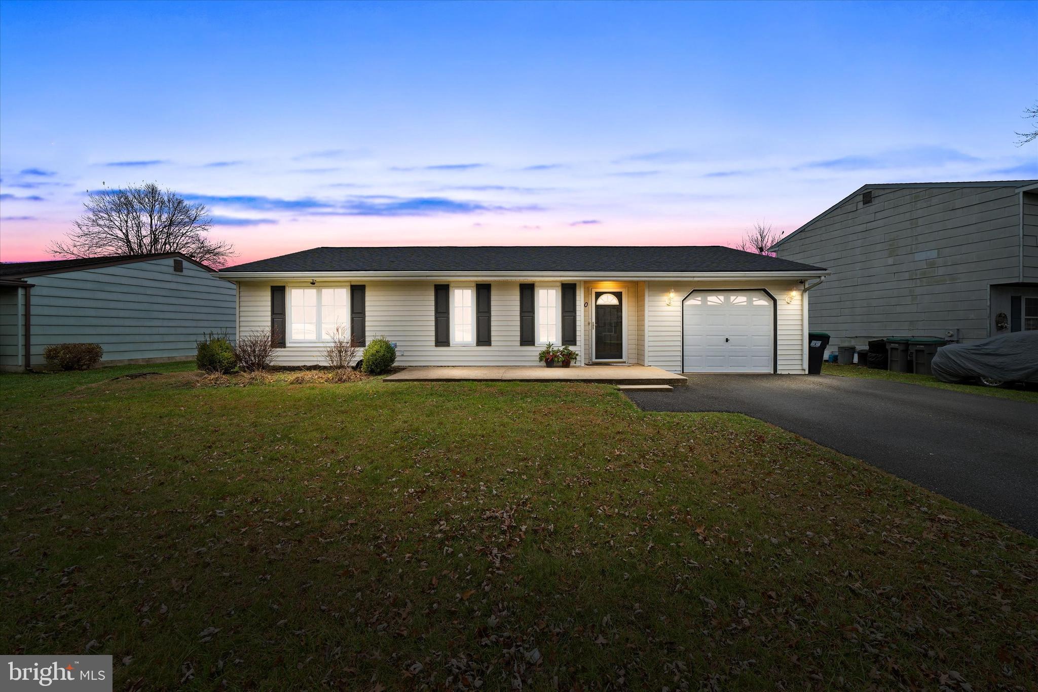 40 Shady Drive East Newark, DE 19713 - Photo 5 of 33 Twilight front