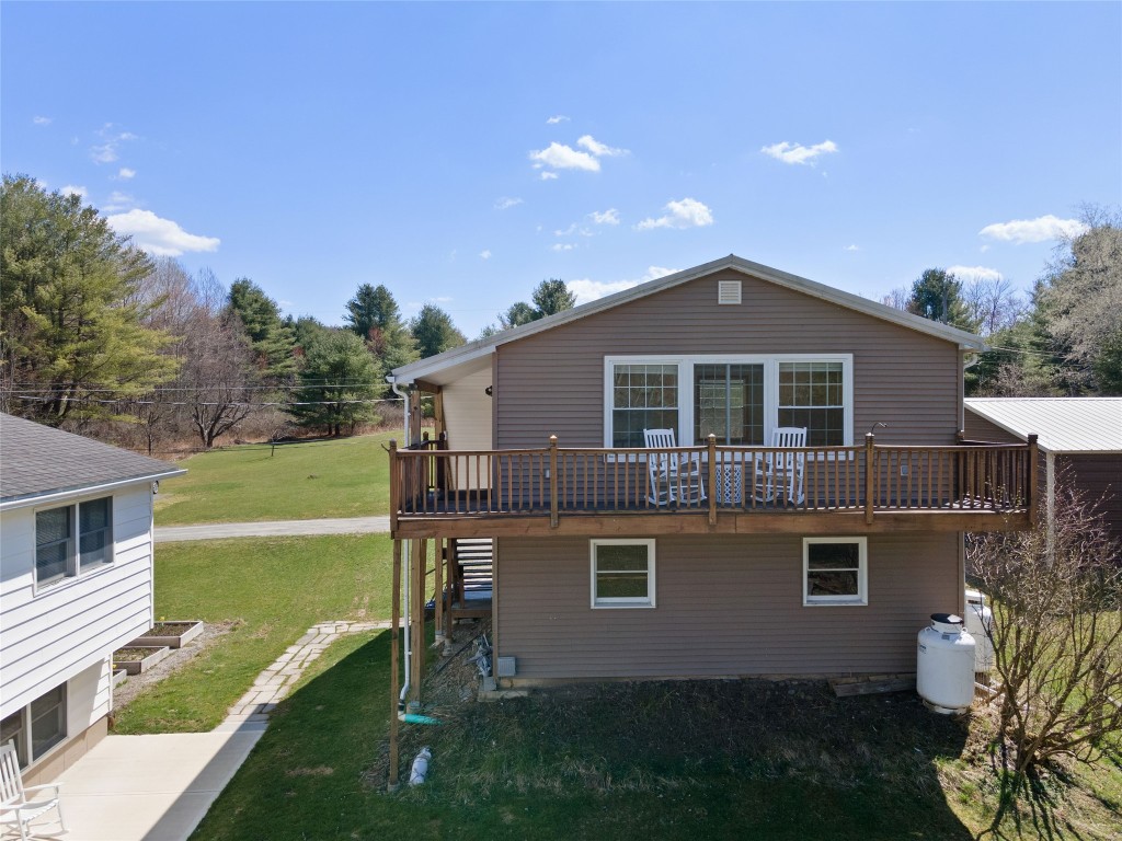 203-211 Twin Lakes Road Brackney, PA 18812 - Photo 4 of 49