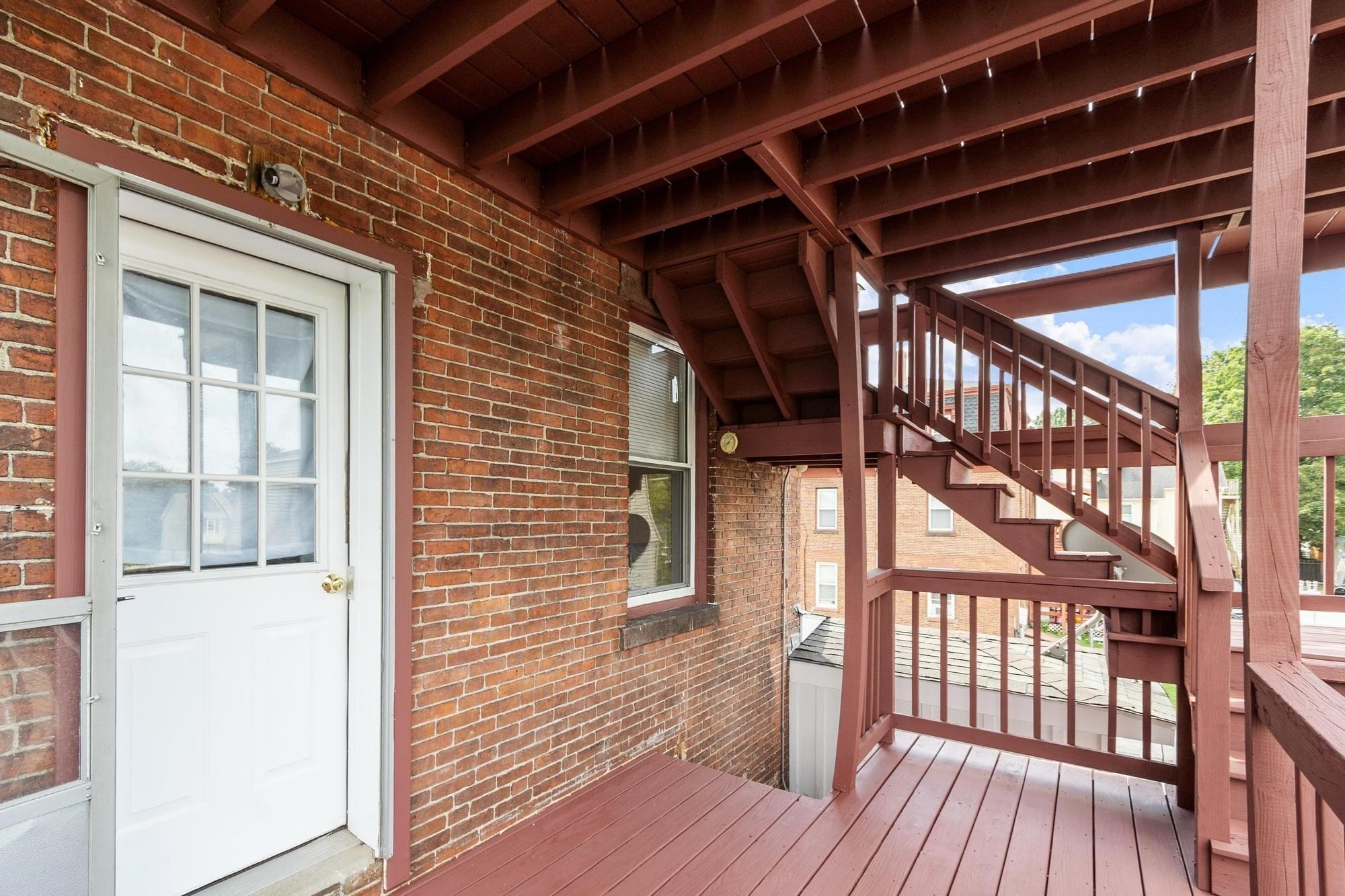 448 High Street Clinton, MA 01510 - Photo 5 of 38 Gallery Image 5