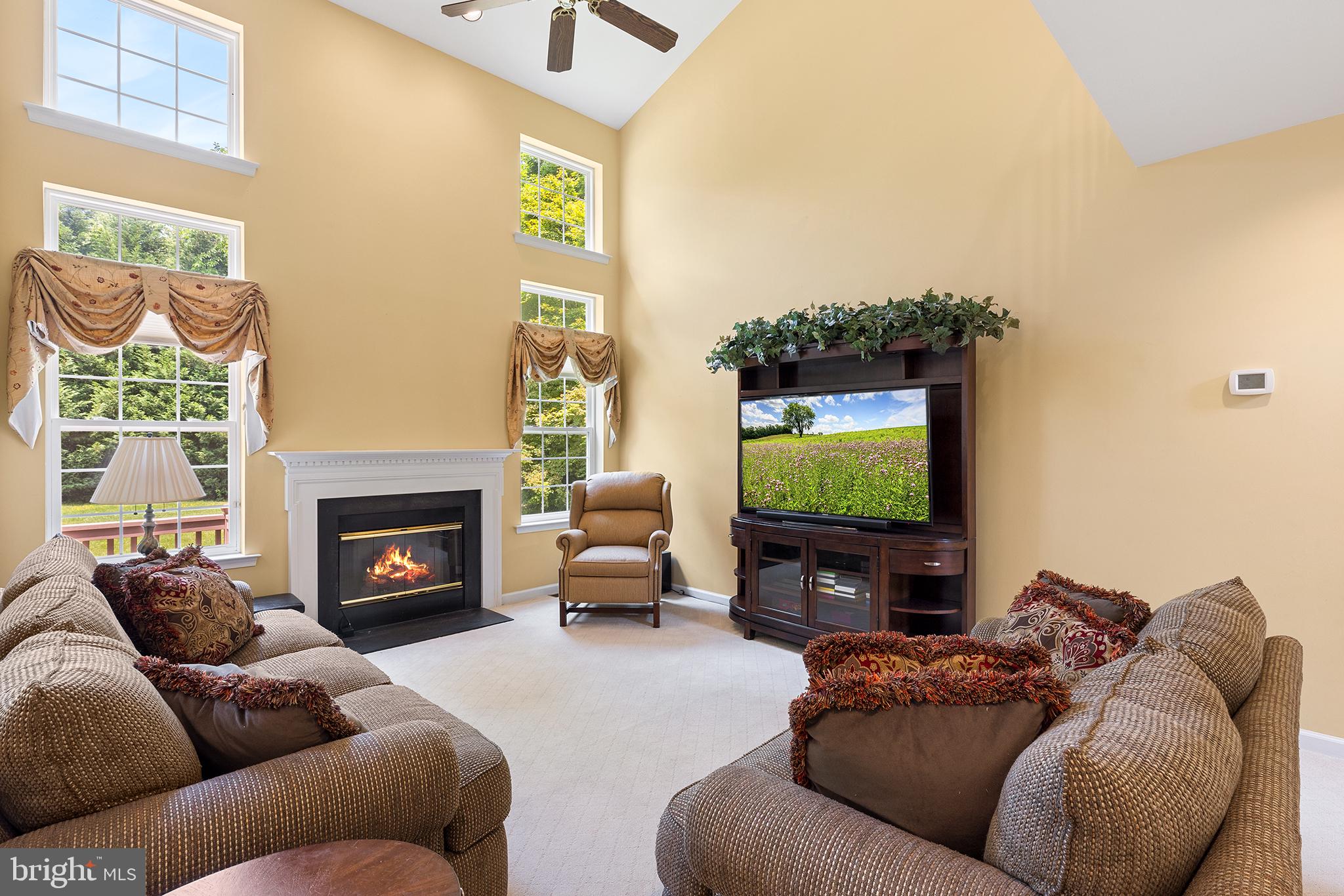 312 Wetherill Lane Phoenixville, PA 19460 - Photo 7 of 26 Family Room / Two story