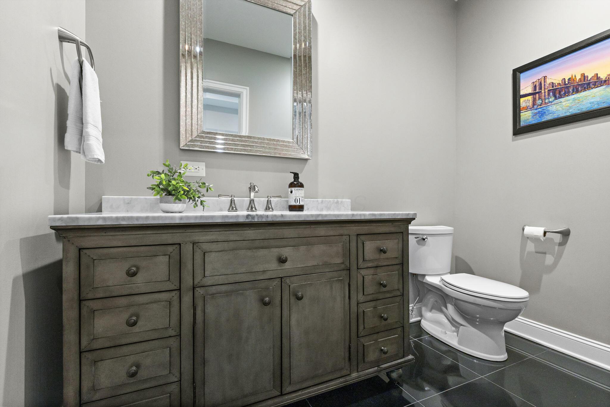 250 West Spring Street, Unit 723 Columbus, OH 43215 - Photo 15 of 41 Powder Room