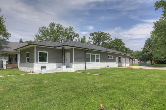 $179,900 | 702 West Kansas Street, Pittsburg, KS 66762