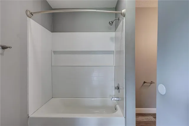 $179,900 | 702 West Kansas Street, Pittsburg, KS 66762