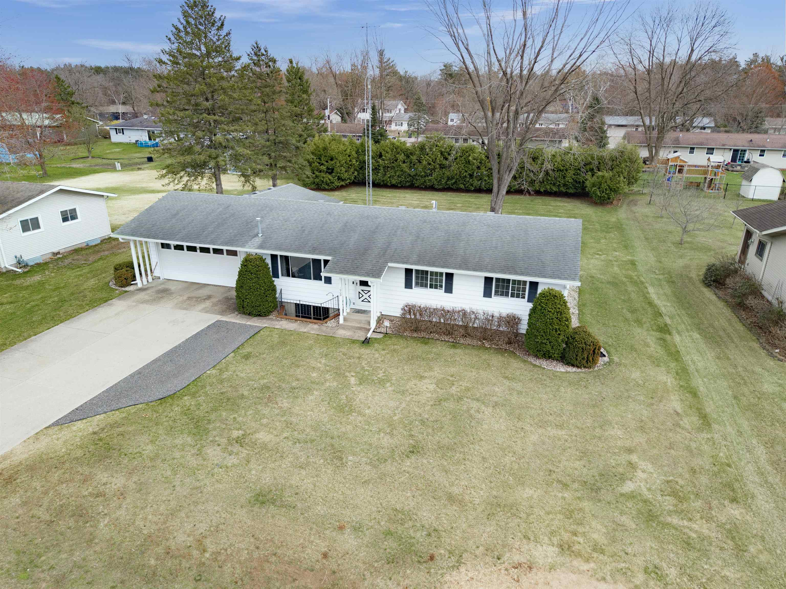 1900 Julie Lane Stevens Point, WI 54481 - Photo 36 of 47