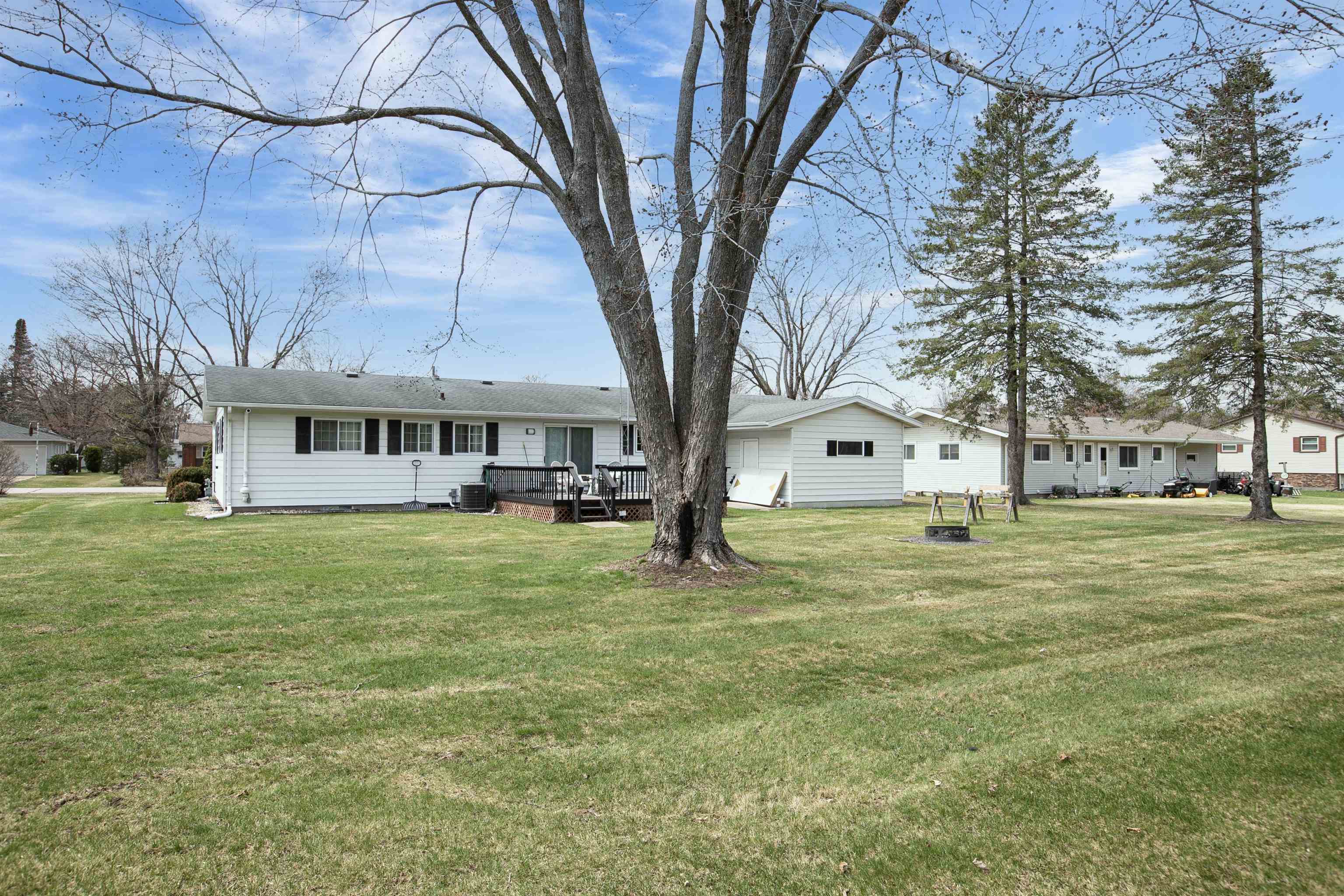 1900 Julie Lane Stevens Point, WI 54481 - Photo 5 of 47