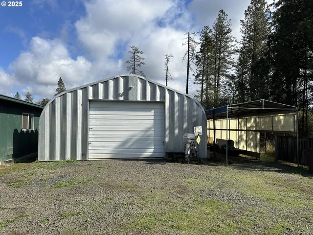 $299,000 | 25656 Wildwood Road, Veneta, OR 97487