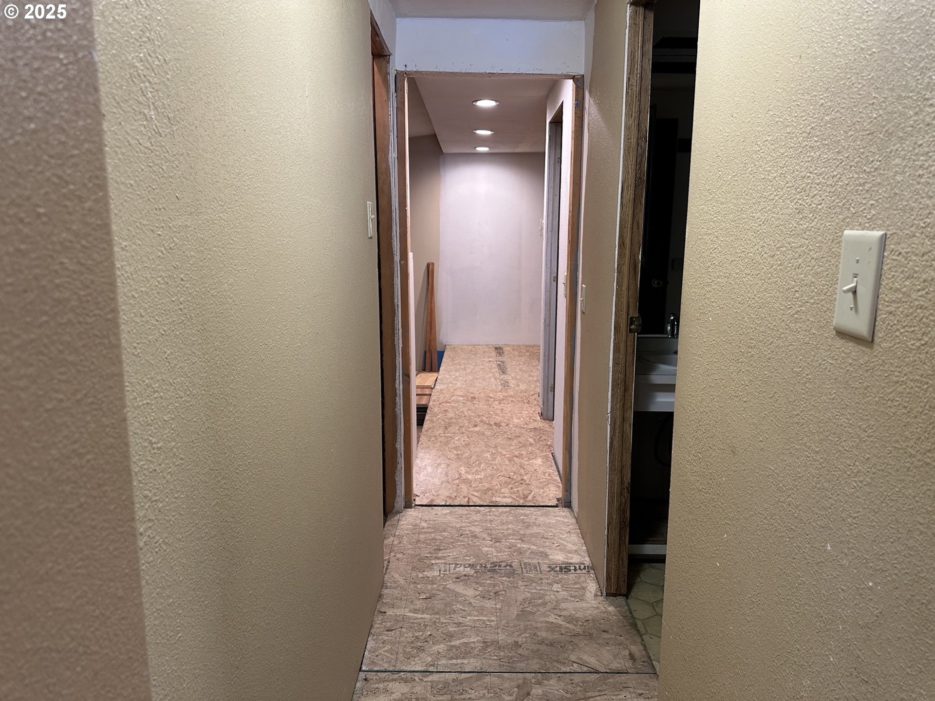 25656 Wildwood Road Veneta, OR 97487 - Photo 10 of 24