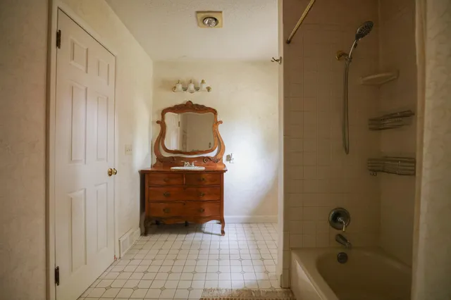 $390,000 | 921 West Kilgore Road, Portage, MI 49024