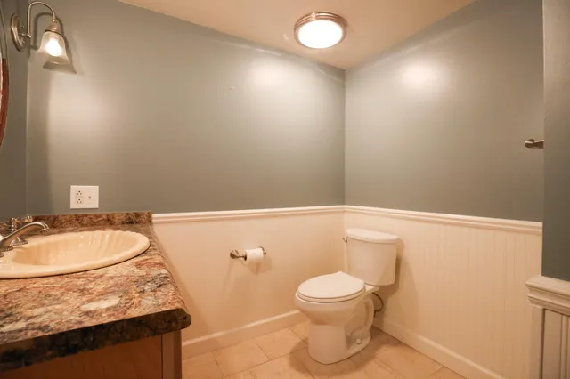 $390,000 | 921 West Kilgore Road, Portage, MI 49024