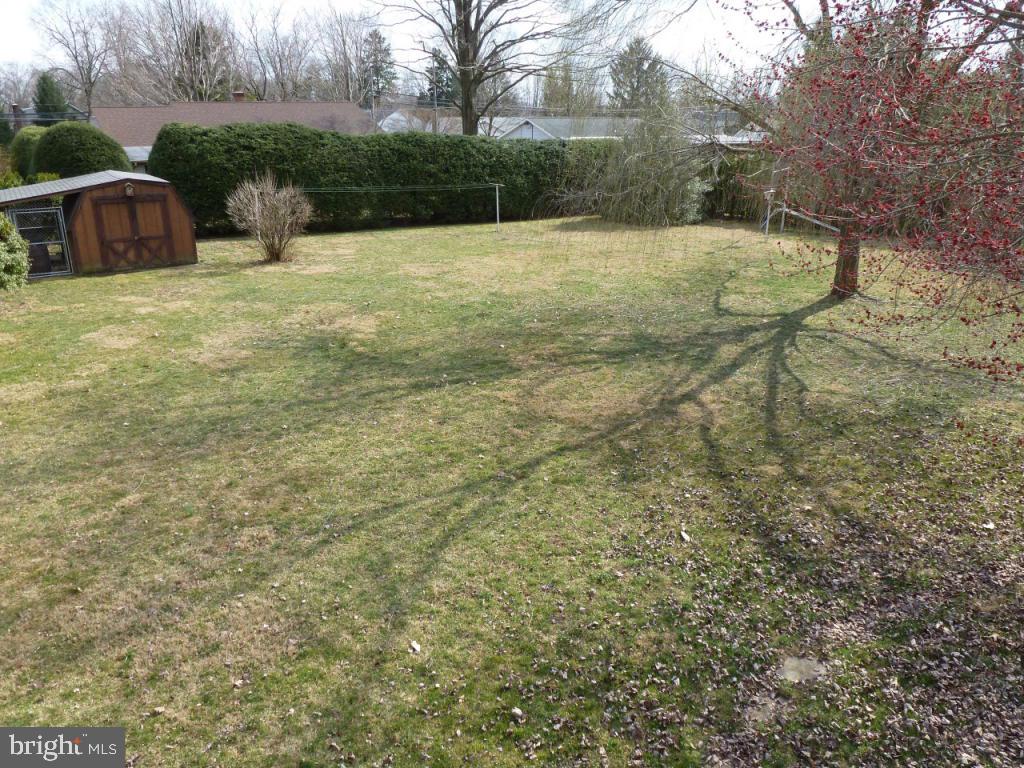 221 Rapho Street Manheim, PA 17545 - Photo 4 of 21 Gallery Image 4