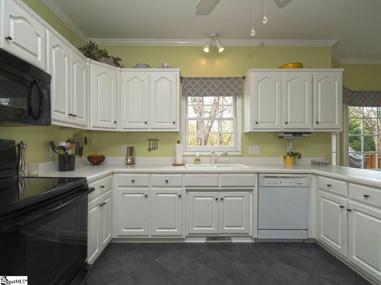 210 Roberts Farm Road Simpsonville, SC 29681 - Photo 12 of 33 Gallery Image 12