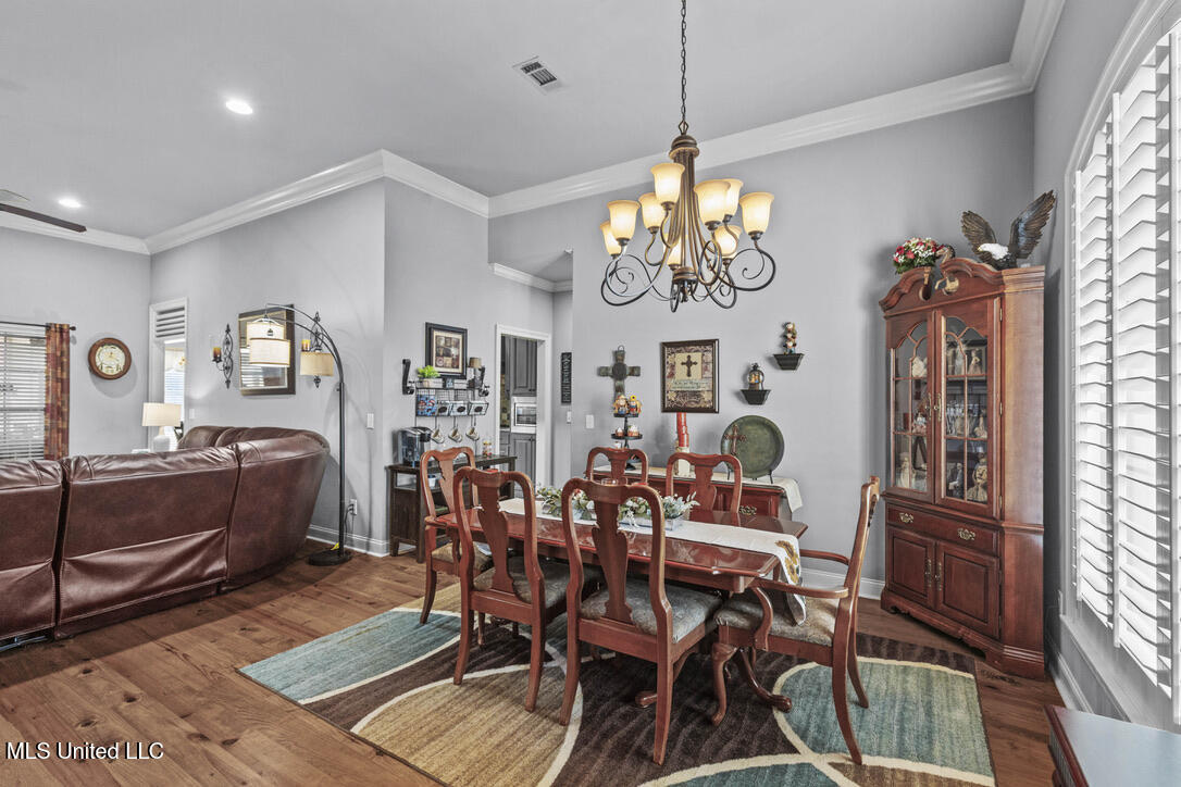 141 Camden Shores Madison, MS 39110 - Photo 7 of 33 C8B5FA8F-26CA-40CB-A1B1-7247C68837CB_1_1