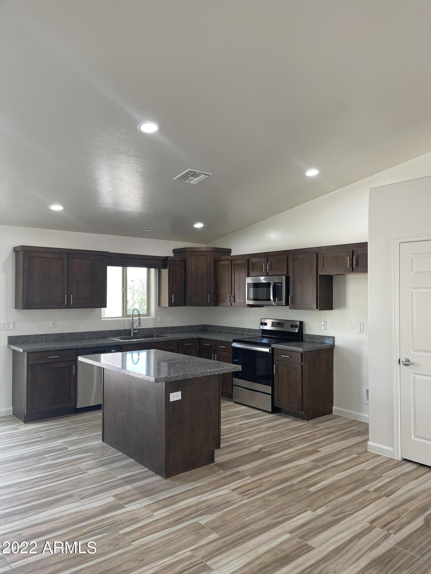 465 Tapiz Court Rio Rico, AZ 85648 - Photo 3 of 23 IMG_9524