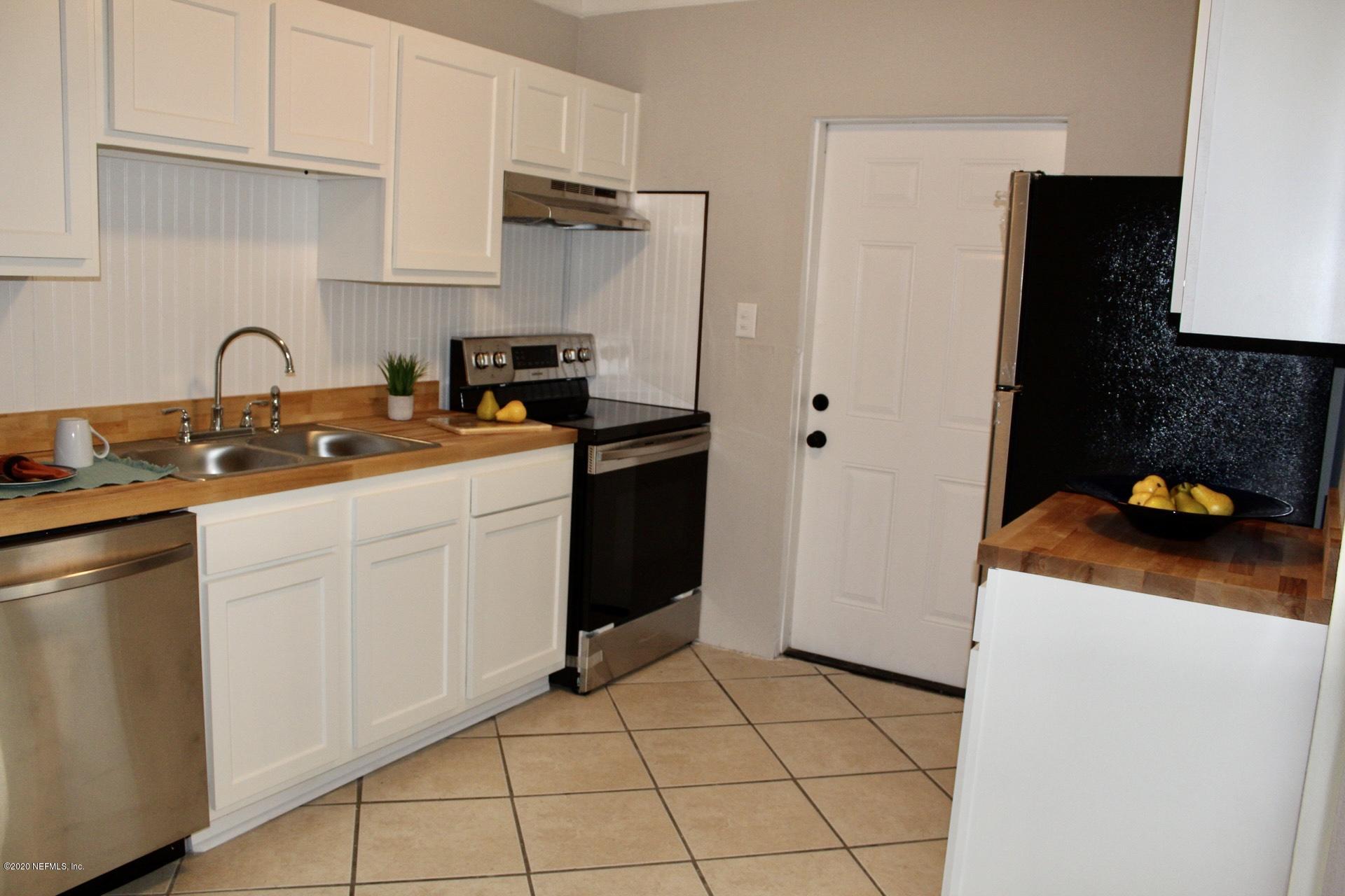 5262 Baycrest Road Jacksonville, FL 32205 - Photo 9 of 25 IMG_2554